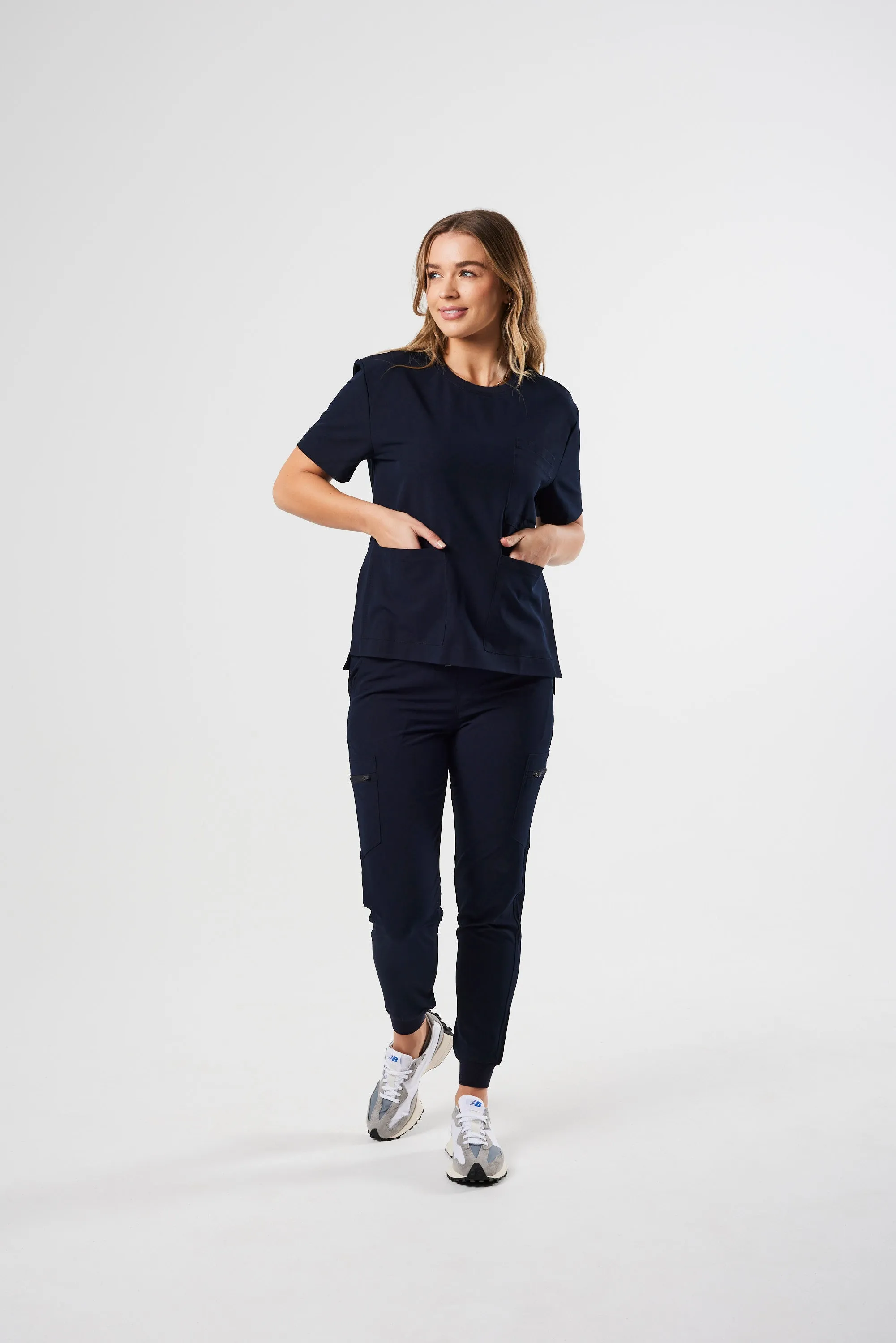 CLASSIC WOMEN'S JOGGER SCRUB PANTS (NAVY)