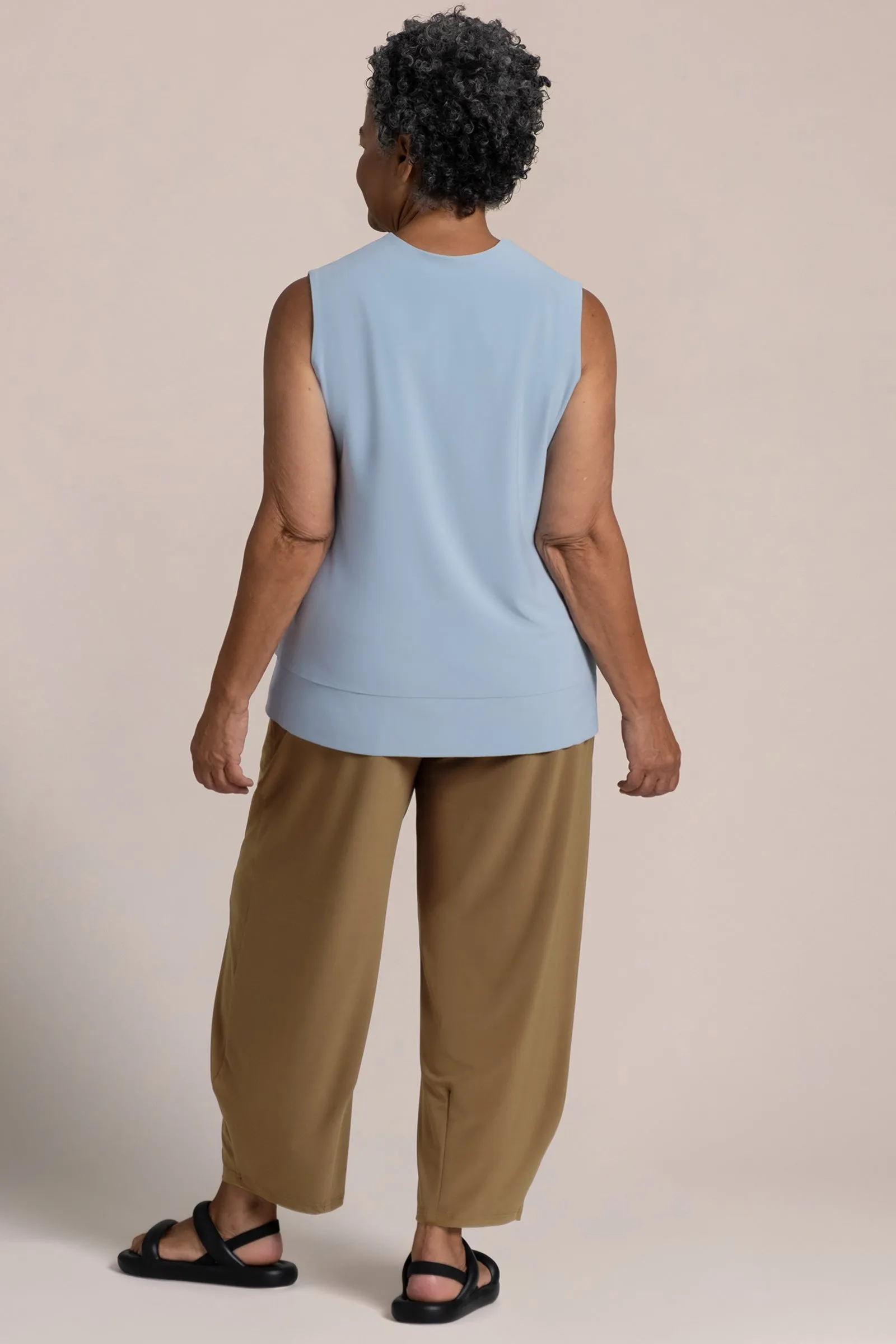 Sleeveless Double Layer Shell | Stone Blue